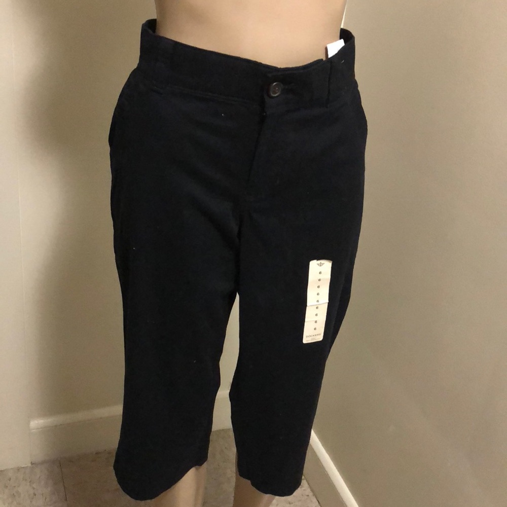 🆕 Dockers Capris